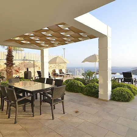 Falcon Villa